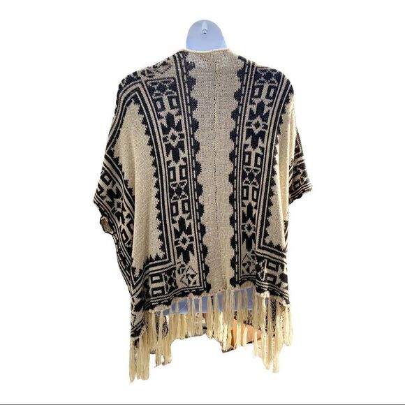 Flying Tomato Western Boho Poncho Sweater with Fringe Size Small/Medium - Picture 3 of 12